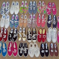  : gallery : collection : 1998 : 08 : myshoes3.JPG