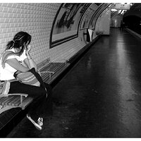 En_attendant_le_metro_by_citr0n.jpg