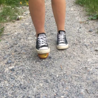 Apple crush with Converse - Queen L.mp4