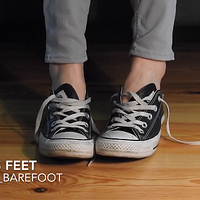 chloé's barefoot in converse all star ep.18.mp4