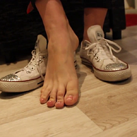 converse amateur sexy feet worship.mp4