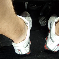 driving nike shox and barefoot top view.mp4