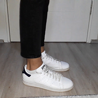 shoeplay with my dirty stan smiths p.mp4